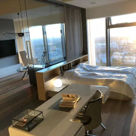 Апартаменты Vantage Point Sky Tower Вроцлав
