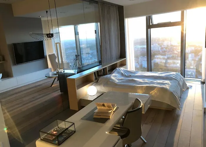 דירה Vantage Point Sky Tower ורוצלב